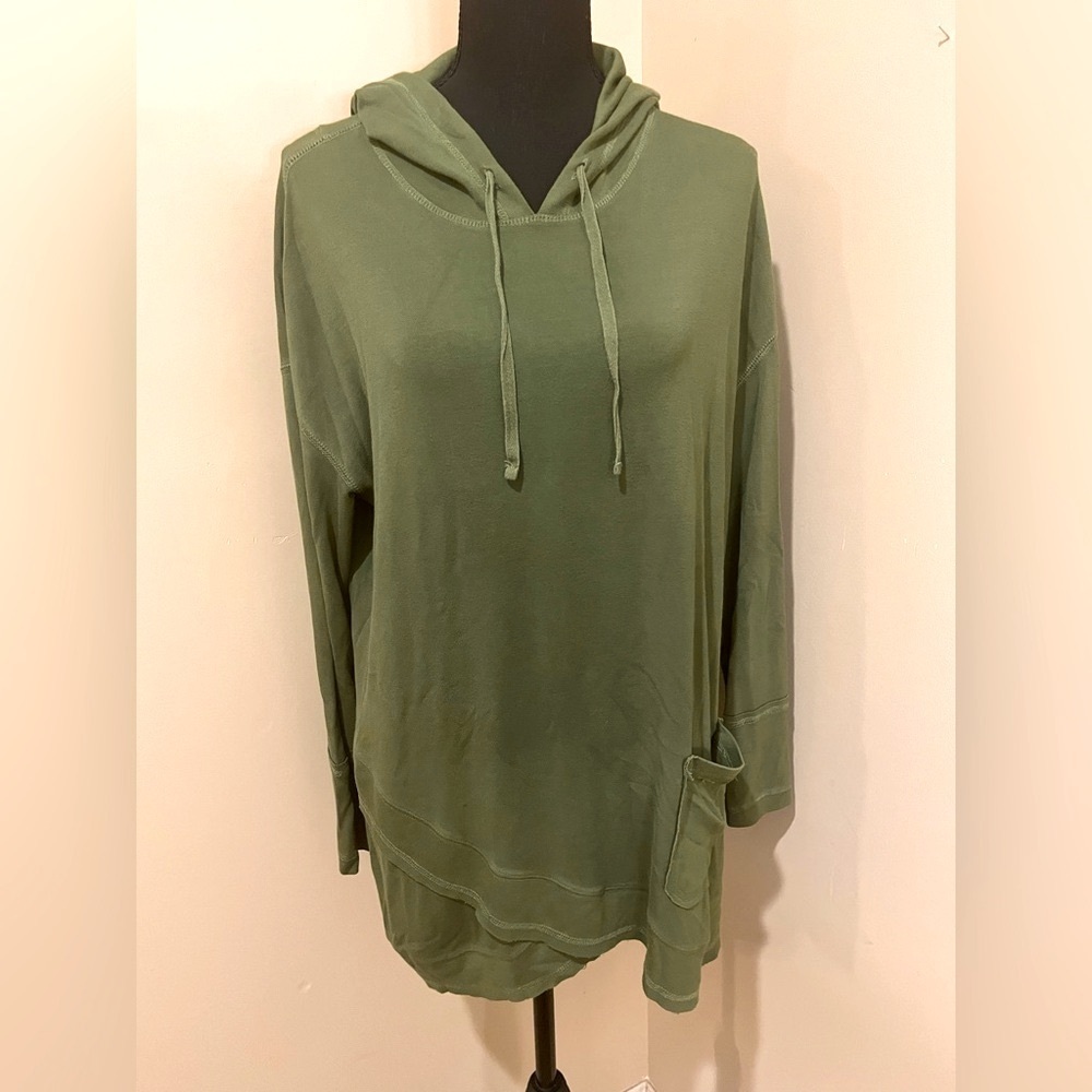 Evy’s Tree Olive Green Hoodie. size XL